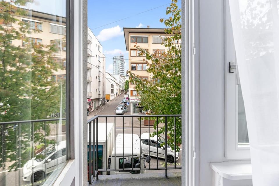 Property building, Day, View (from property/room), Balcony/Terrace, City view