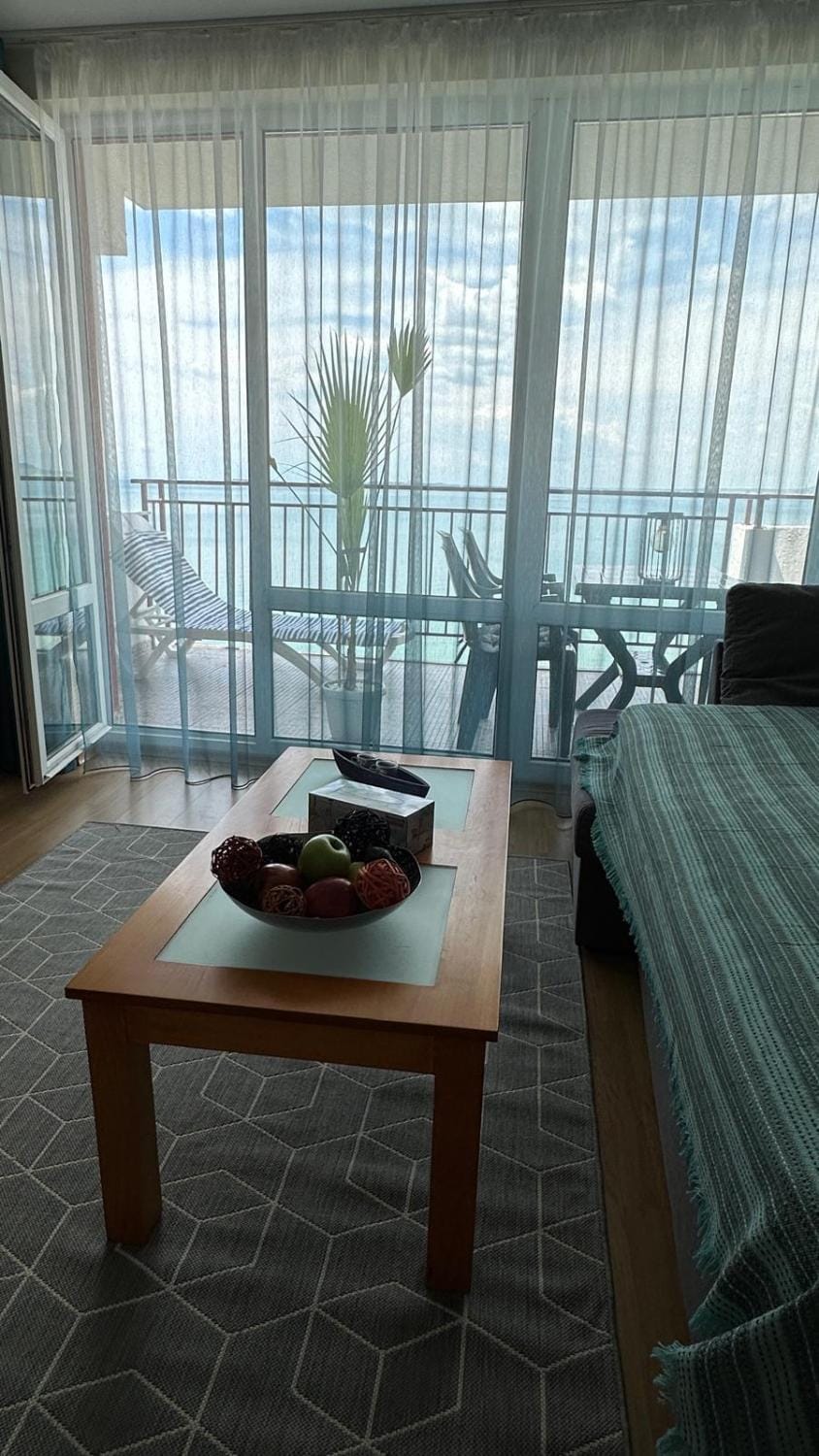 Balcony/Terrace, Living room