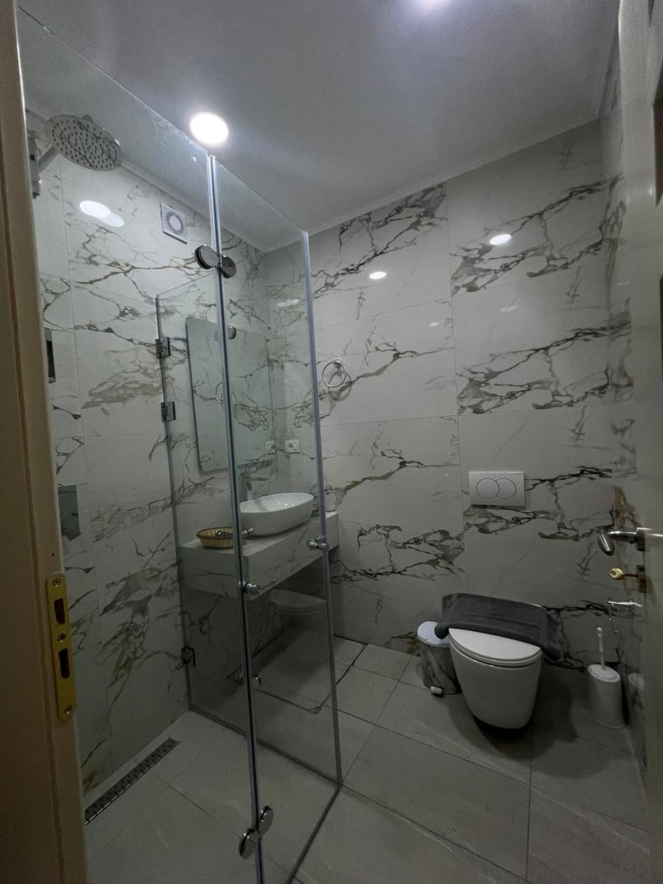 Athina Rooms Bed and Breakfast in Vlorë County, Albania