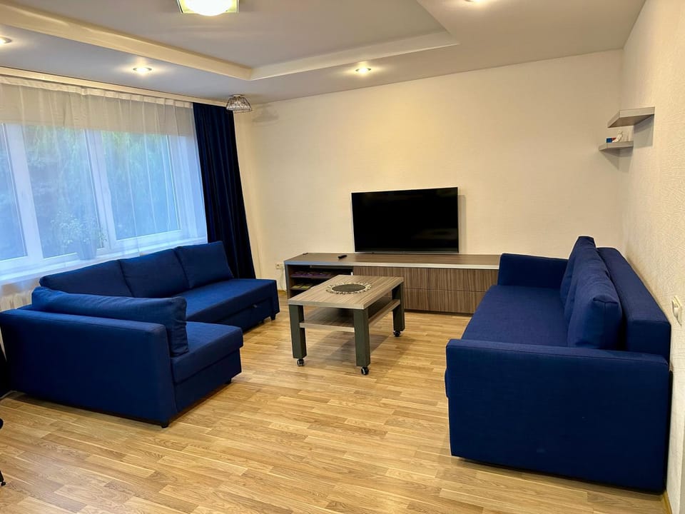 Communal lounge/ TV room, TV and multimedia, Seating area