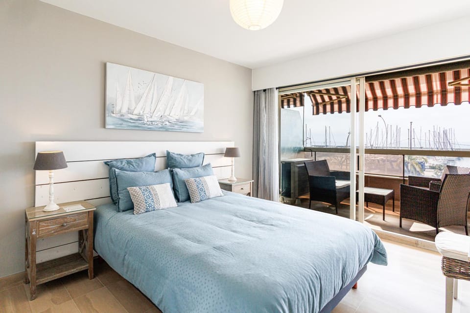 Balcony/Terrace, Photo of the whole room, Bedroom, Sea view