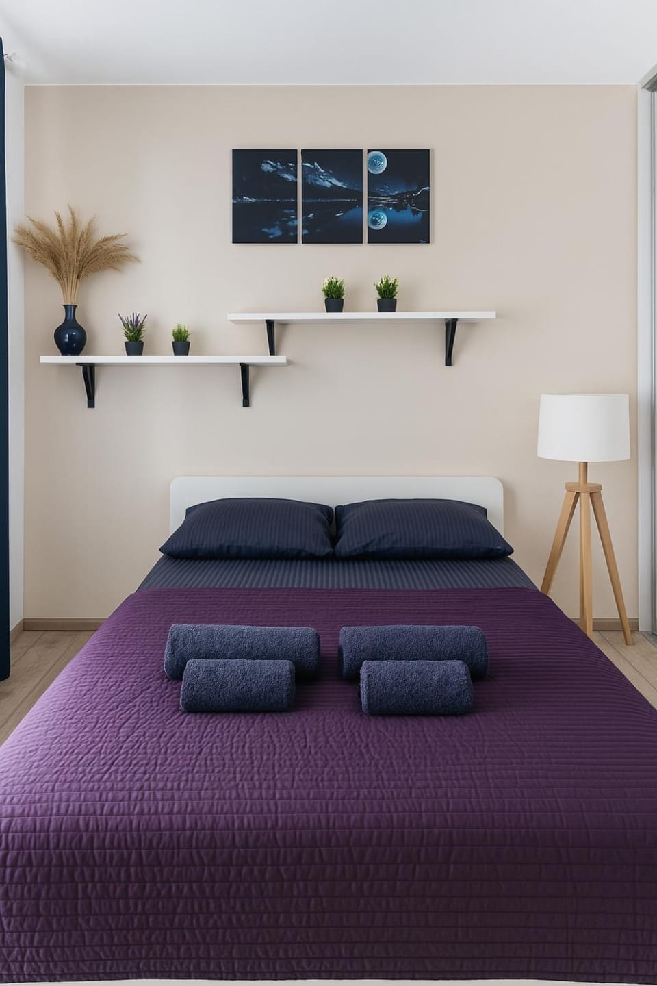 Bed, Photo of the whole room, Bedroom