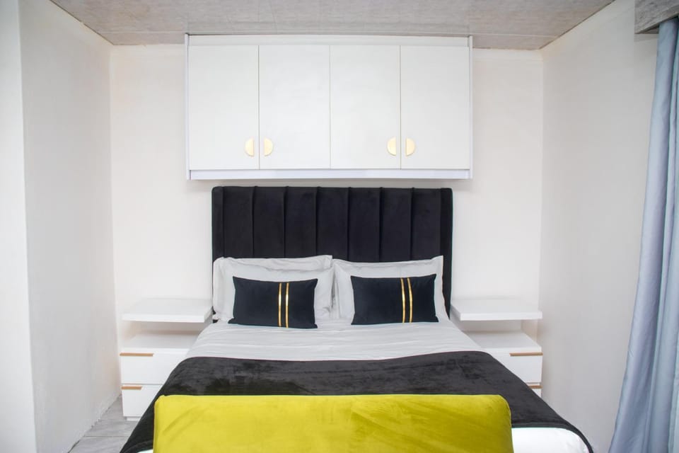 Optimum Stay Self Catering Accommodation - Junior Suite Apartment in Cape Town
