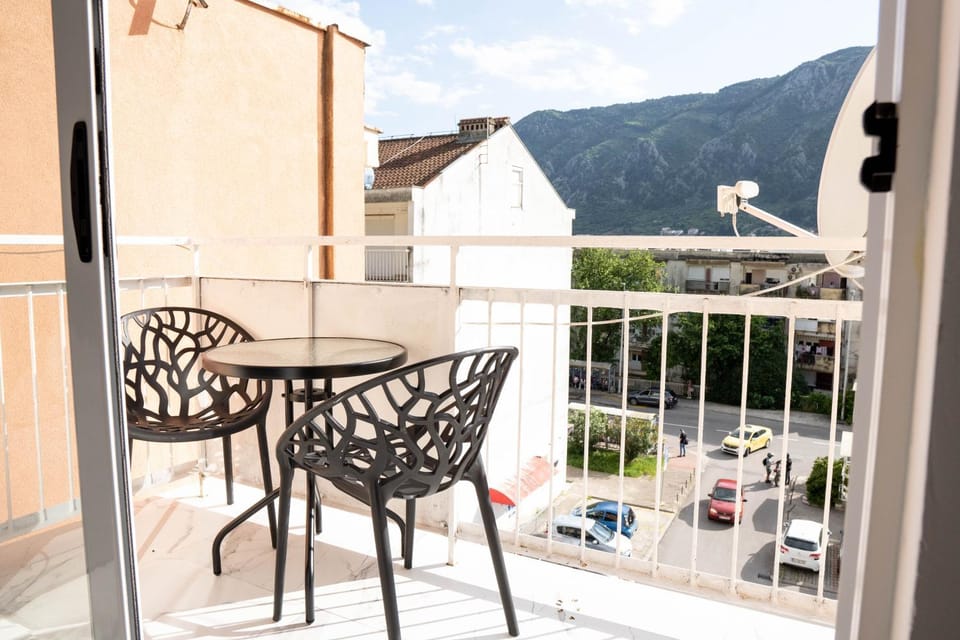 Balcony/Terrace, Mountain view, Parking