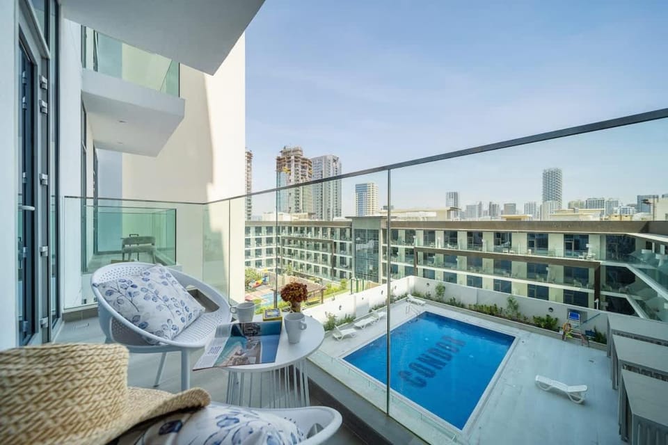 Airstay - 1BR - Pool Views - Next to Circle Mall - Monthly Offer Available Apartment in Dubai
