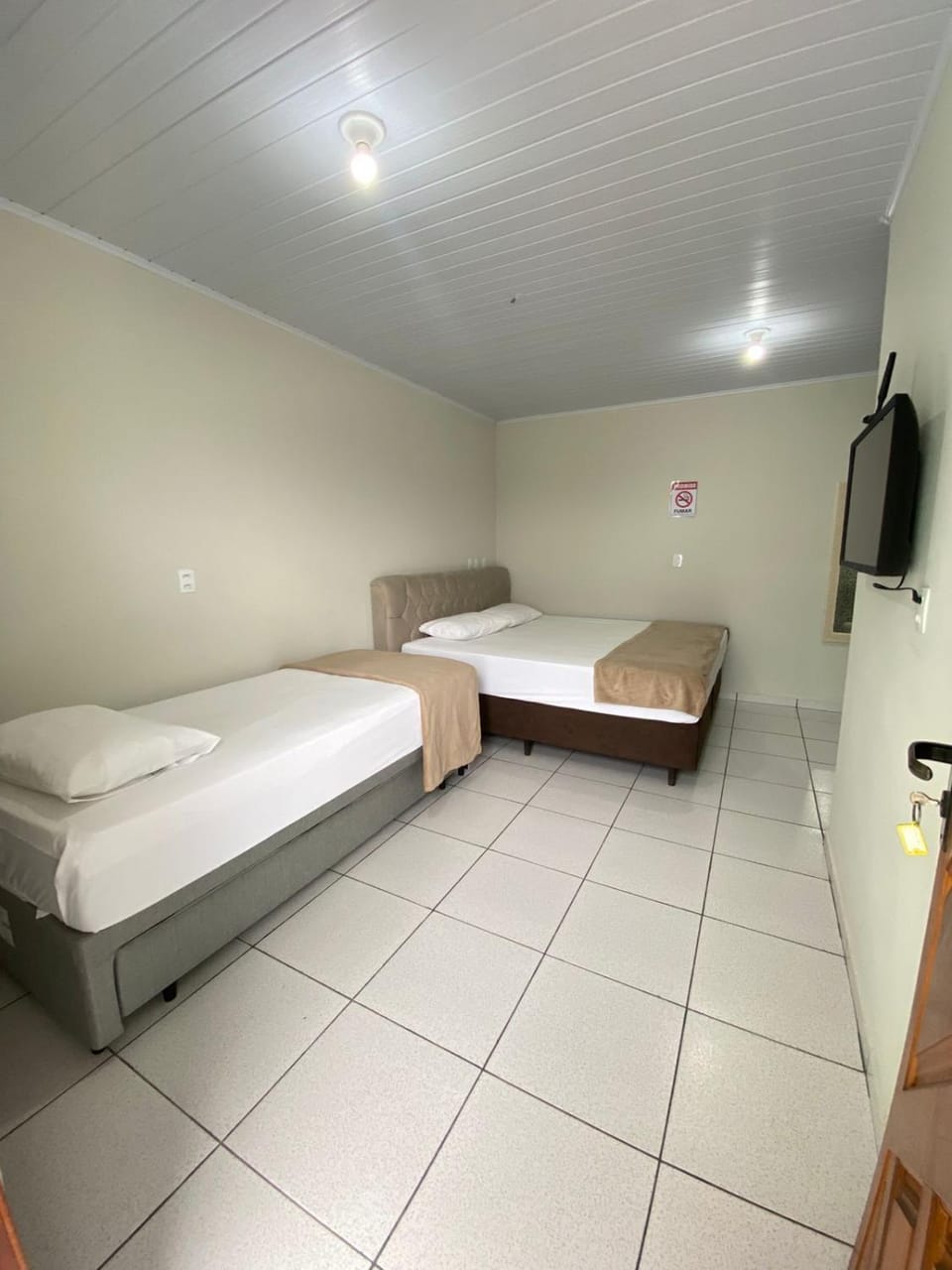 Bed, Bathroom, TV and multimedia, air conditioner