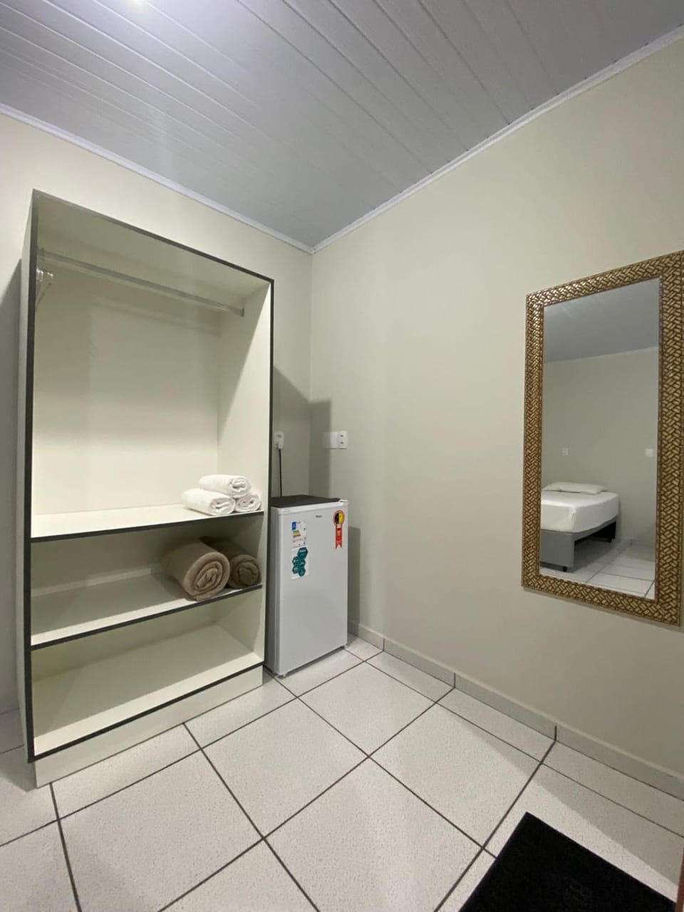 Bathroom, TV and multimedia, locker, minibar, towels, air conditioner