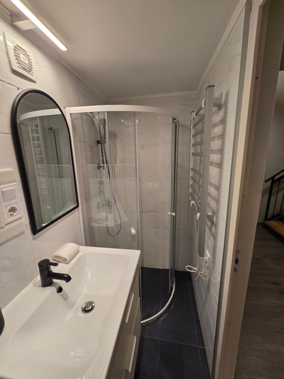 Shower, Bathroom