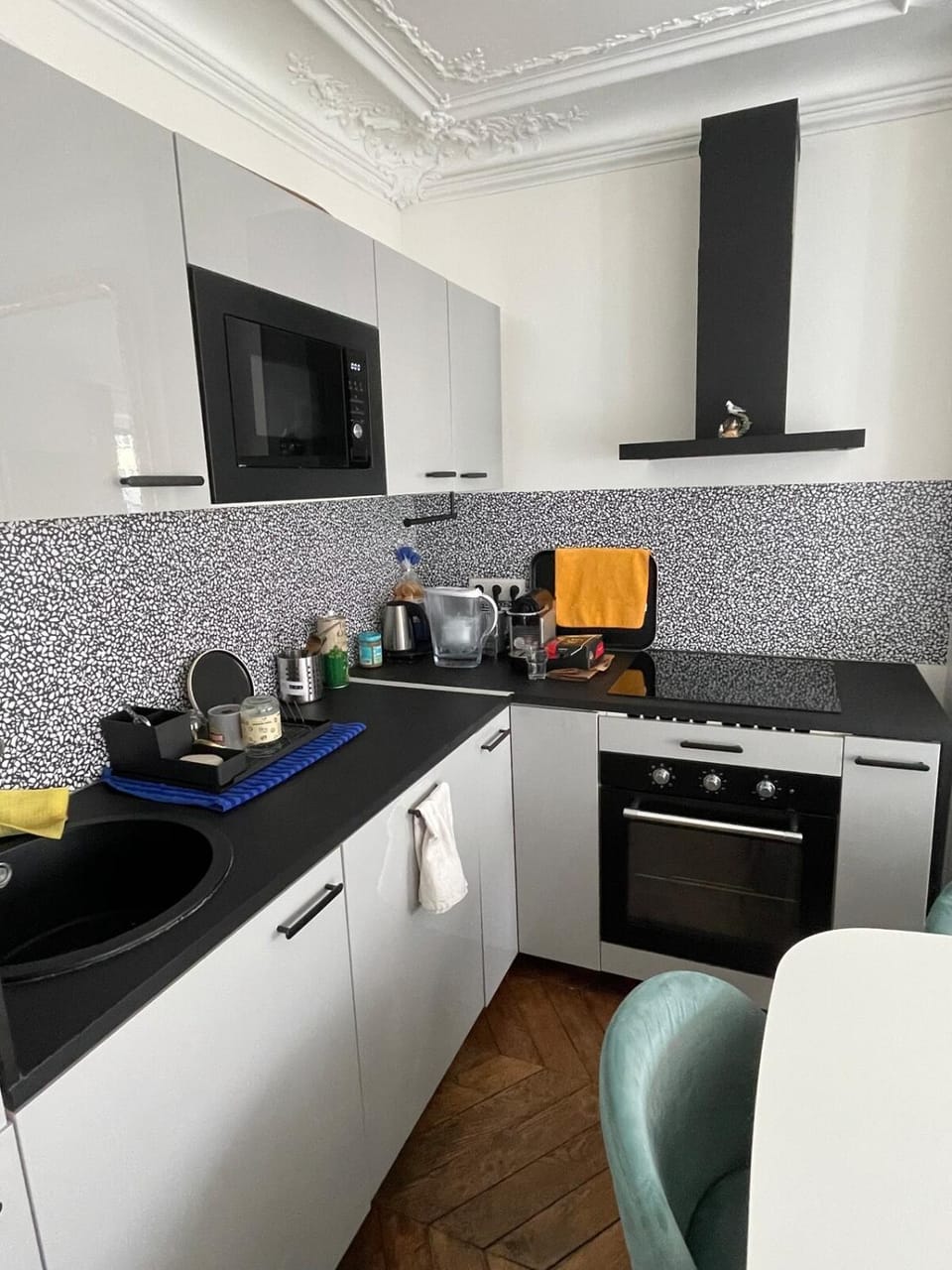Kitchen or kitchenette, dishwasher, oven, stove, toaster
