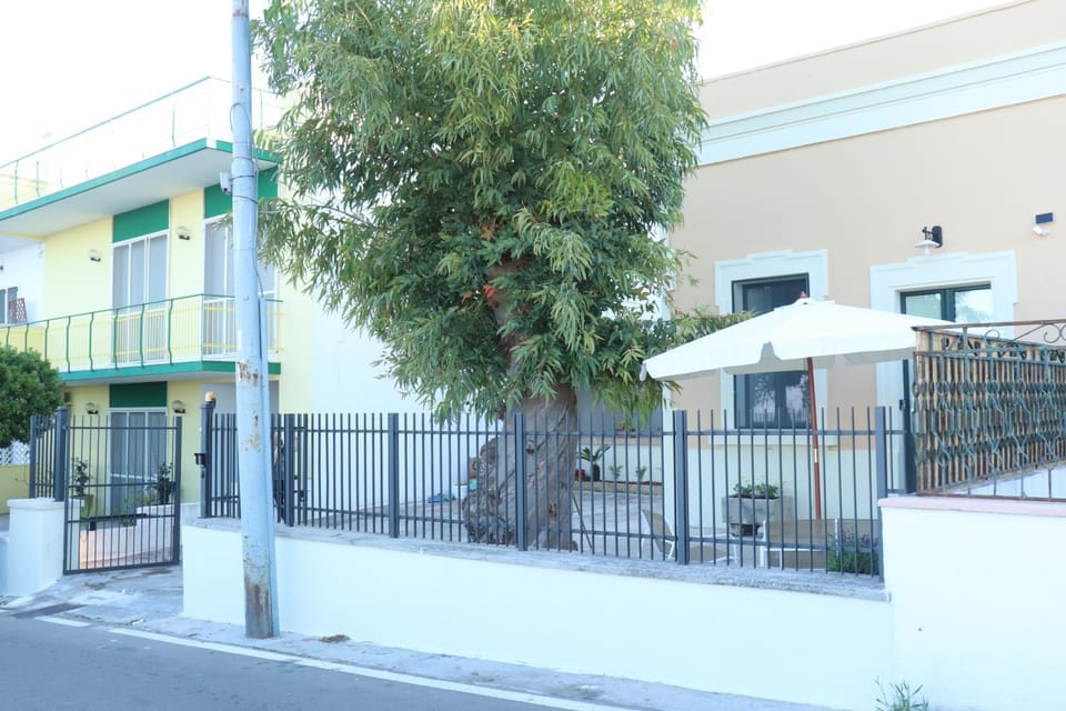 Property building, Street view