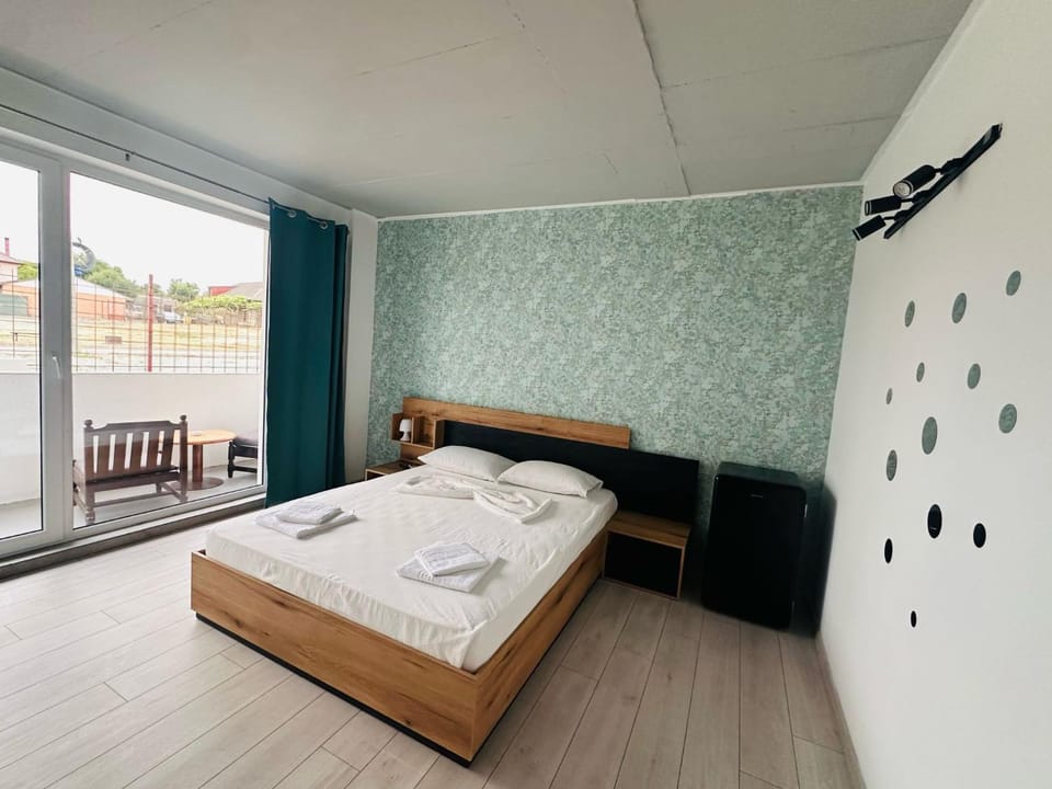 Casa Bucuria - Aurel Vlaicu Bed and Breakfast in Constanța County
