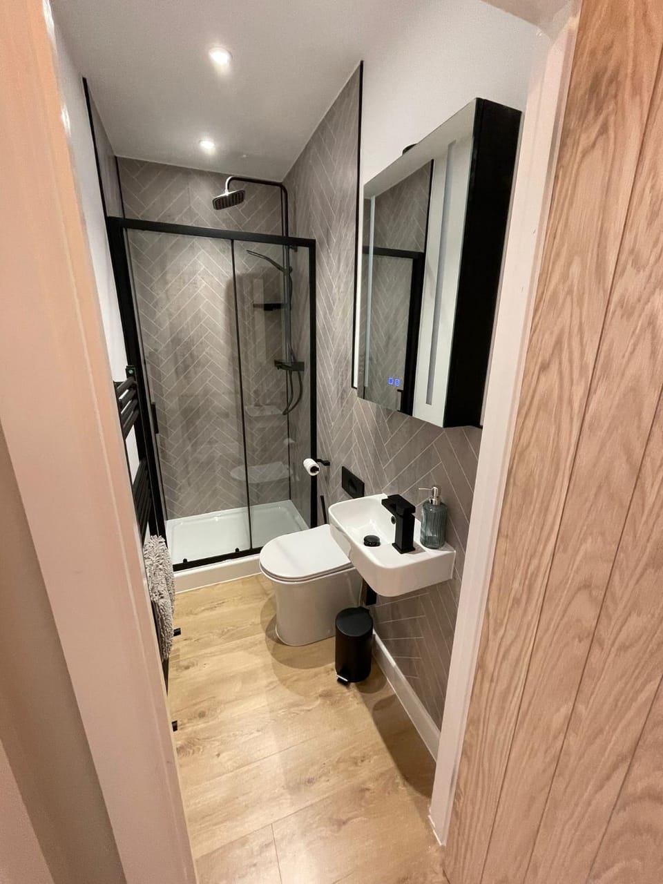 Shower, Toilet, Bathroom
