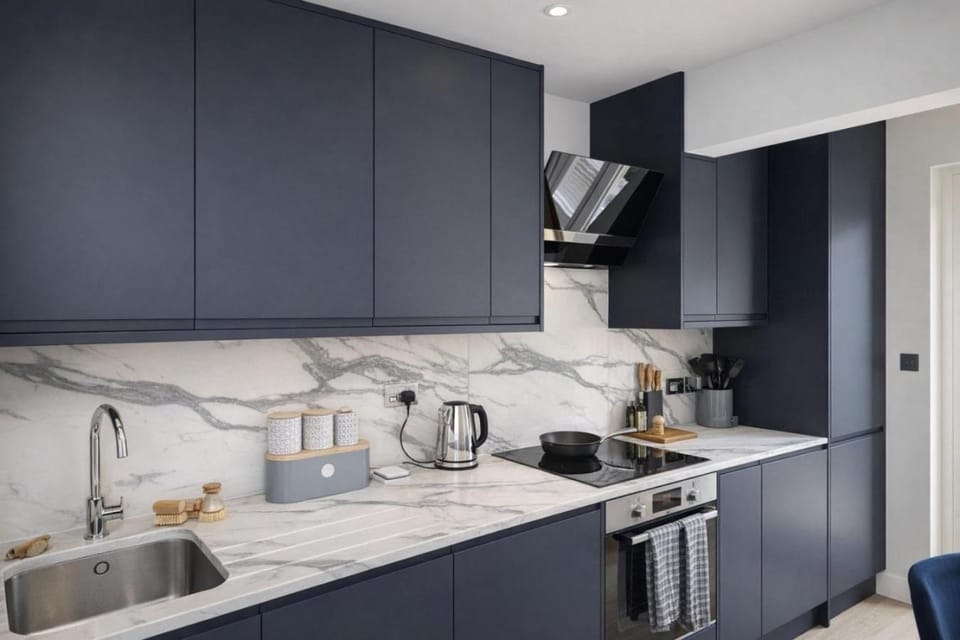 Stunning 4-Bedroom Home Sleeps 6 House in Croydon