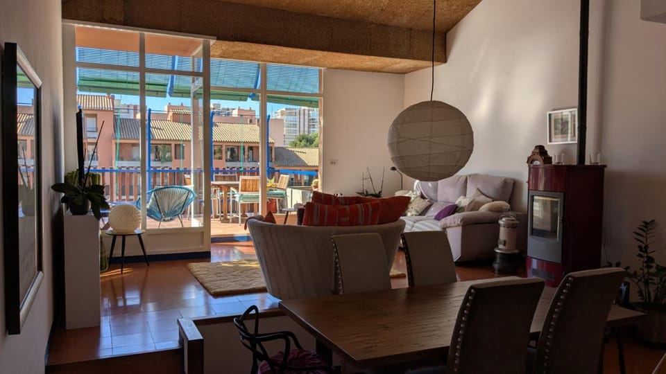 Living room, Dining area