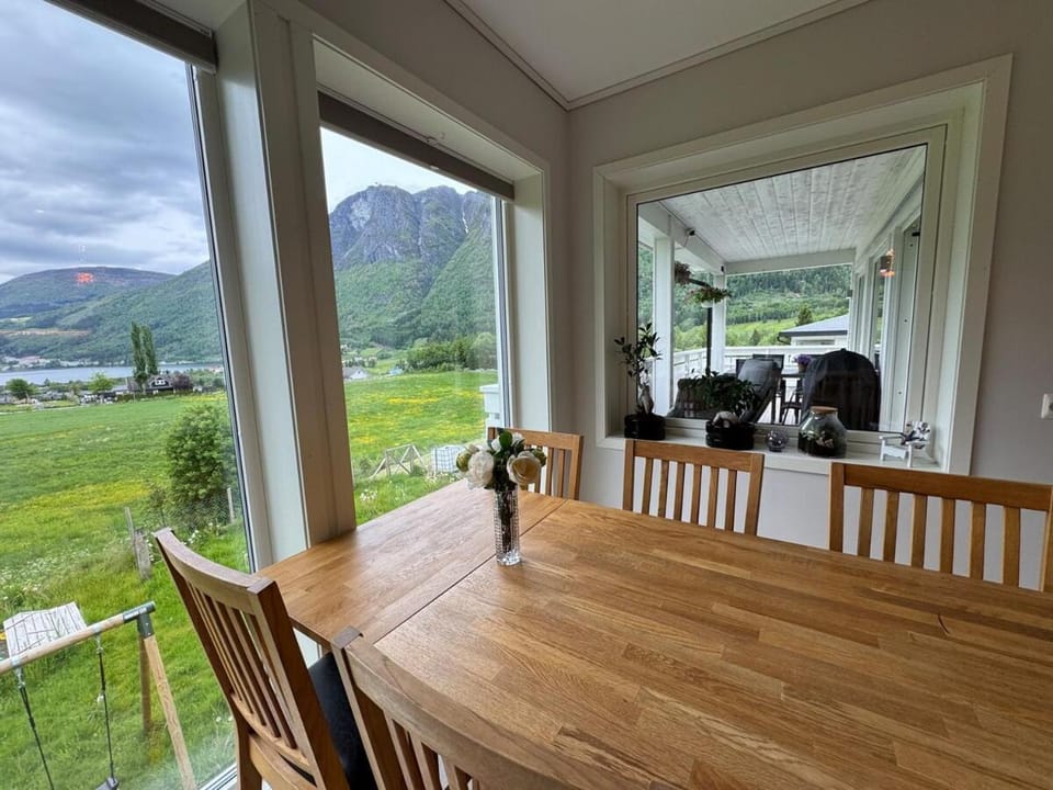 Loen Panorama View Apartment in Vestland
