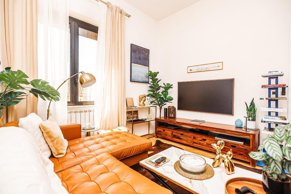 Communal lounge/ TV room, TV and multimedia, Living room, Evening entertainment
