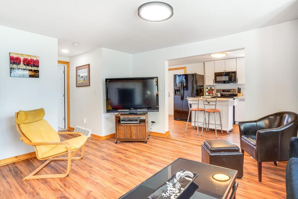 1 Mi to Shore: Lake Michigan Retreat w/ Game Room! House in Two Rivers
