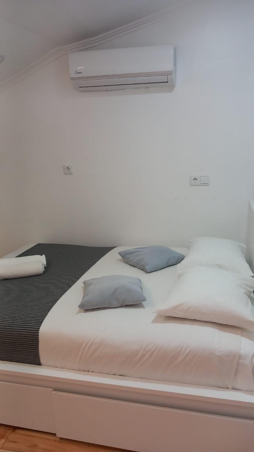 Apartamento Bernardim Ribeiro - 5ª Andar Vacation rental in Lisbon