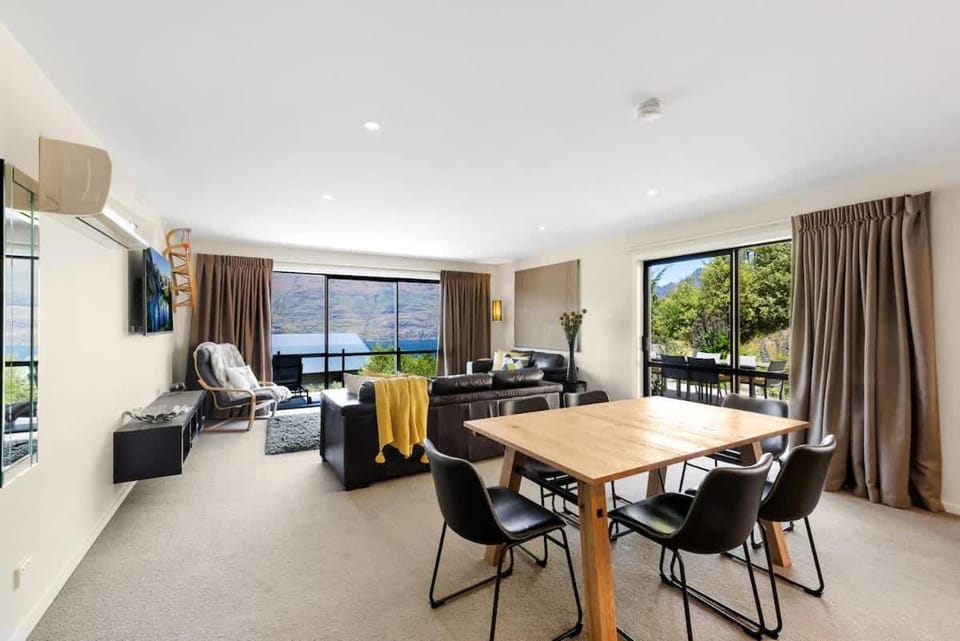 Wood Haven House in Queenstown
