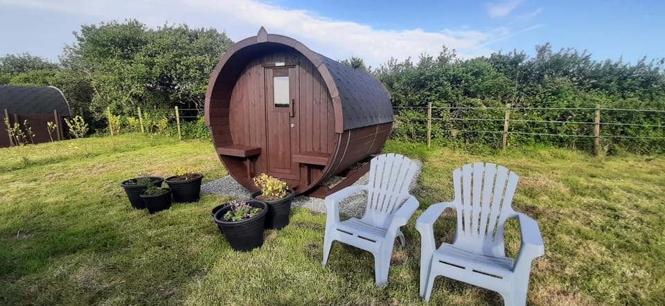 Secluded Glamping Barrel - Fire Pit - Near Kynance Cove Campground/ 
RV Resort in England