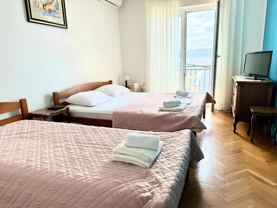 View (from property/room), Bedroom, Sea view