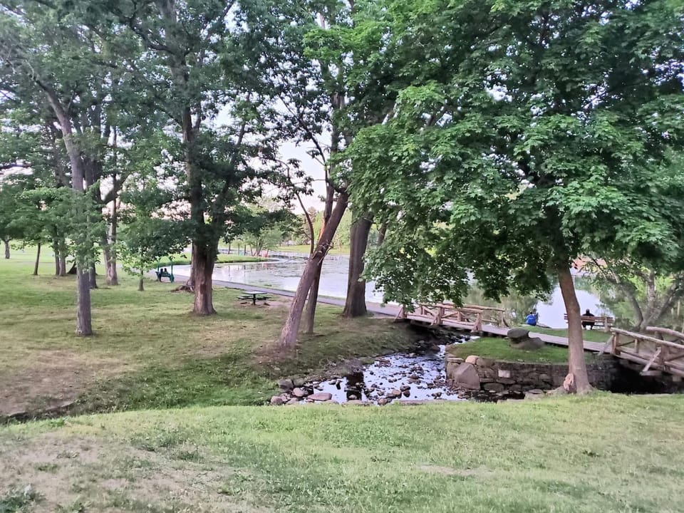 Nearby landmark, Neighbourhood, Natural landscape, Activities, Area and facilities