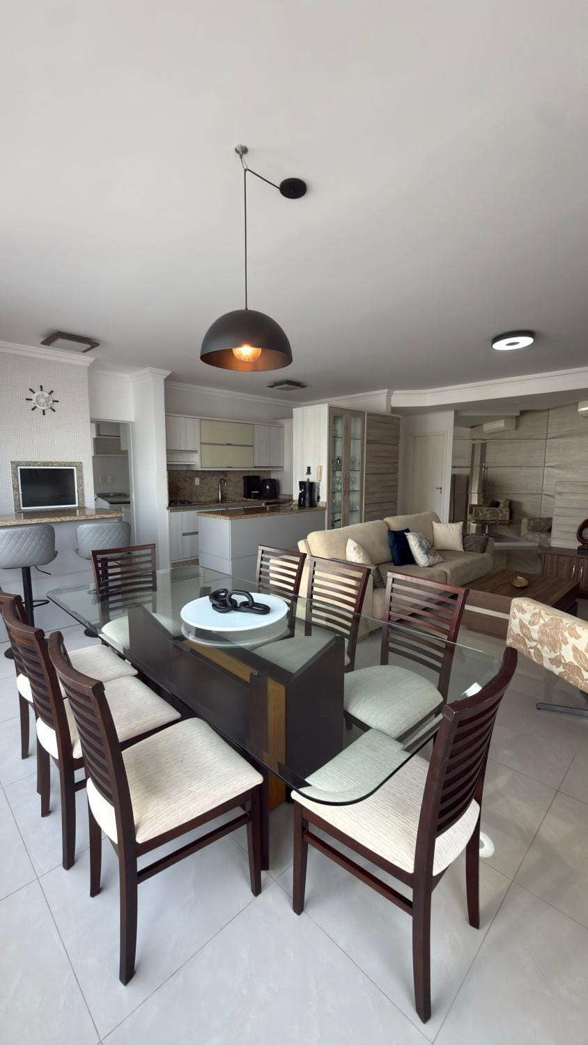 Apartamento em Balneário Camboriú 3 quartos Apartment in Camboriú