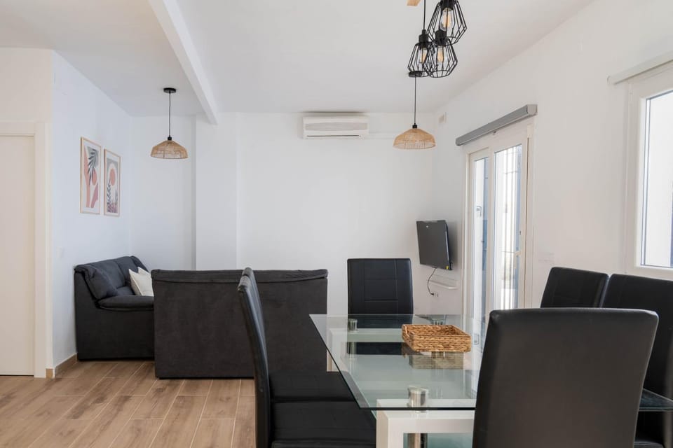 Bonita casa a 100 metros de la playa Apartment in Fuengirola