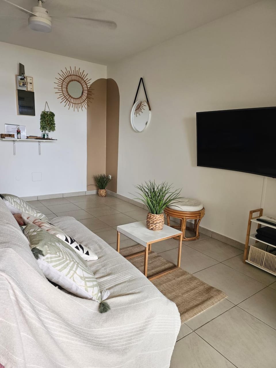 TV and multimedia, Living room, Photo of the whole room
