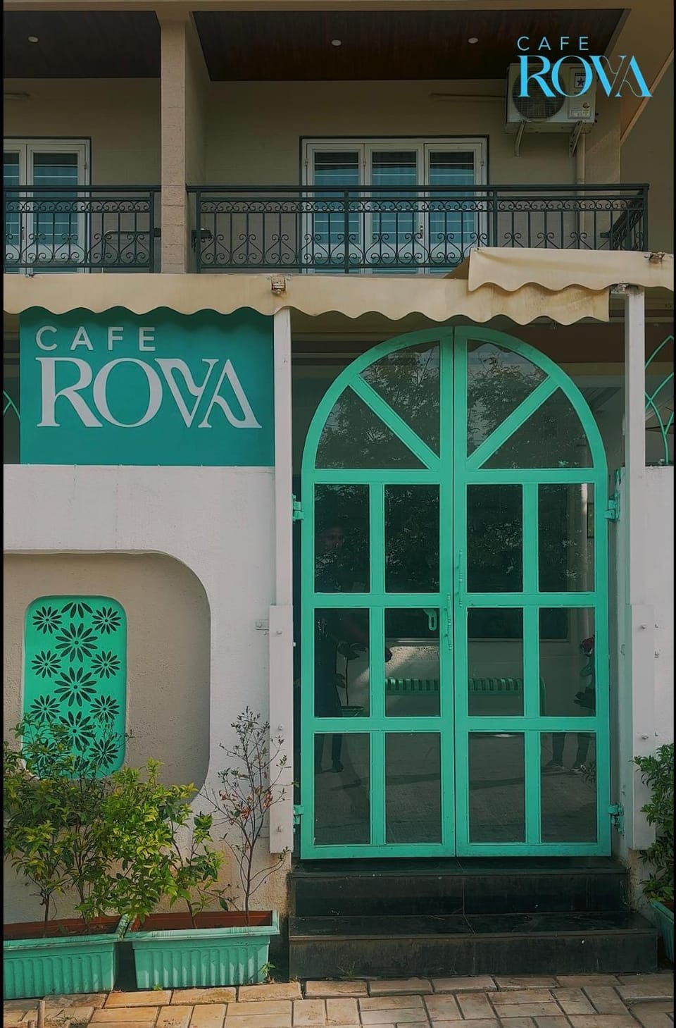 Property building, Restaurant/places to eat