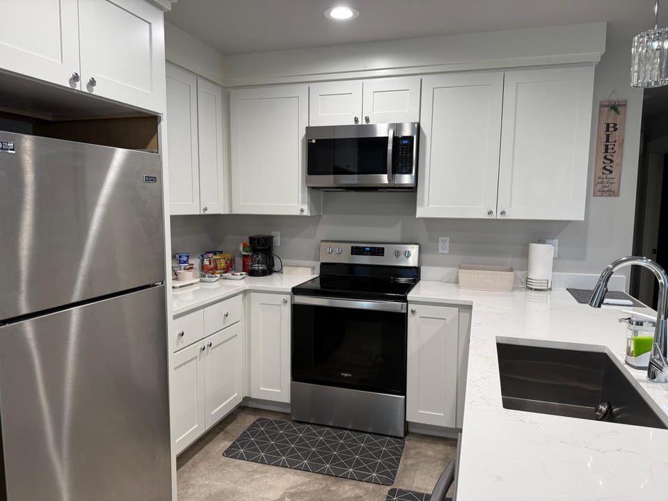 Kamal comfy relaxation zone Apartment in Eugene