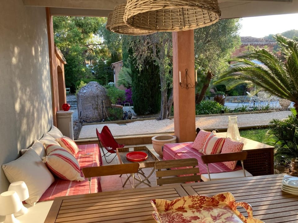 Villa spacieuse à Carqueiranne pour 10 pers, proche mer - FR-1-599-120 House in Hyères
