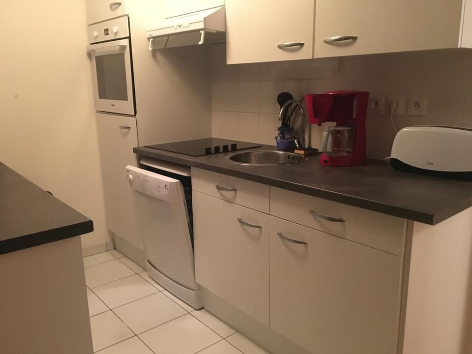 Appartement moderne 2 chambres, balcon plage, animaux admis - FR-1-482-158 Apartment in Fort-Mahon-Plage