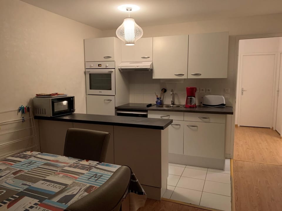 Appartement moderne 2 chambres, balcon plage, animaux admis - FR-1-482-158 Apartment in Fort-Mahon-Plage