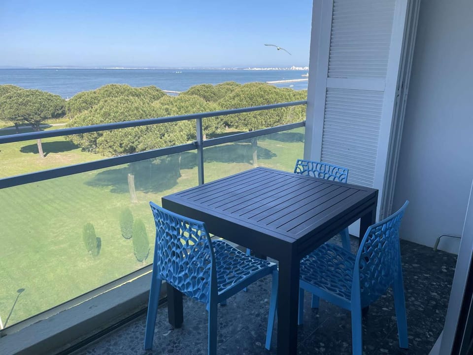 Appartement face mer climatisé avec parking au Grau-du-Roi - FR-1-731-141 Apartment in Le Grau-du-Roi