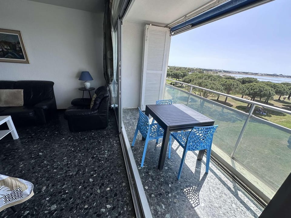 Appartement face mer climatisé avec parking au Grau-du-Roi - FR-1-731-141 Apartment in Le Grau-du-Roi
