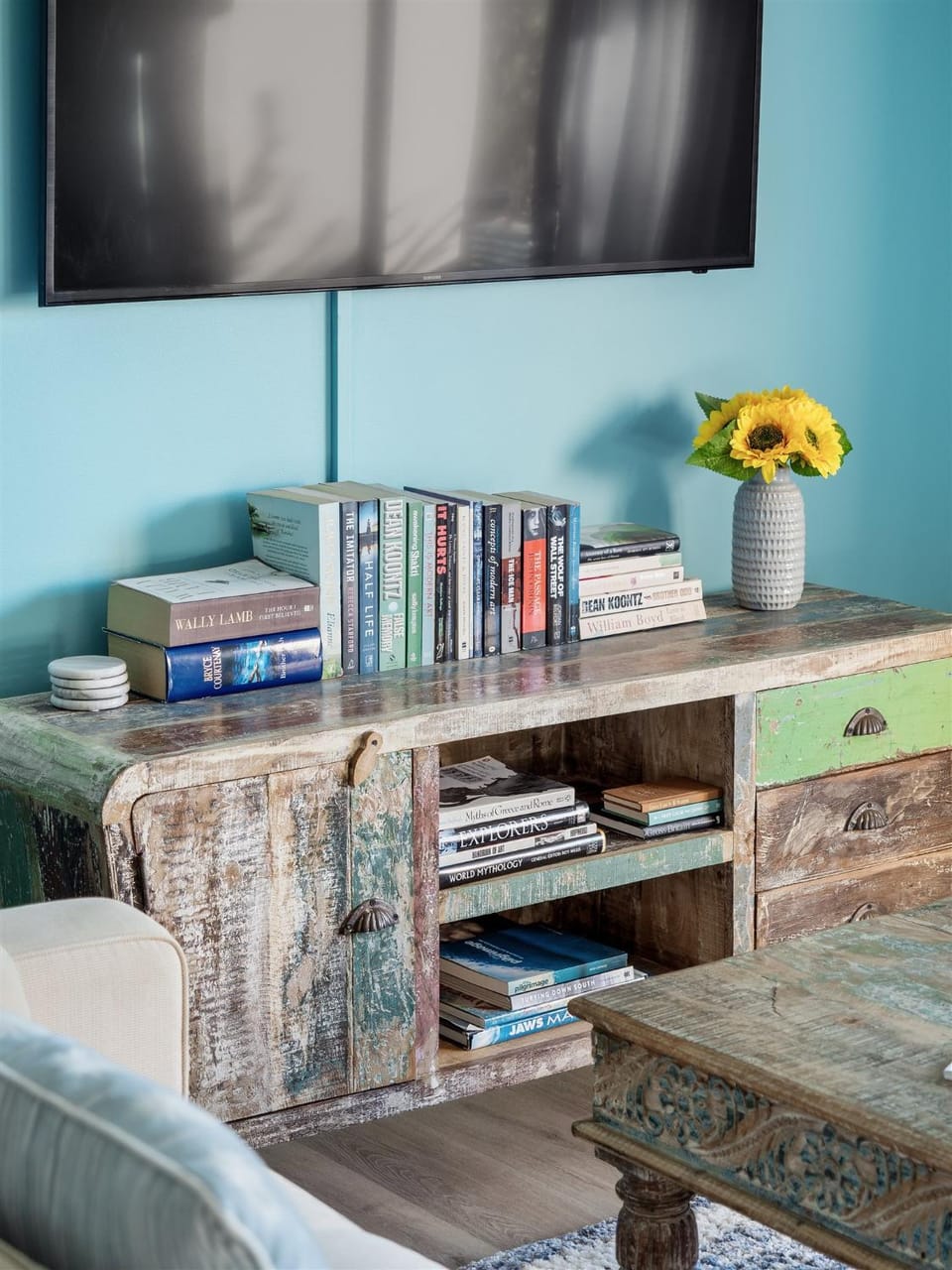 Library, TV and multimedia