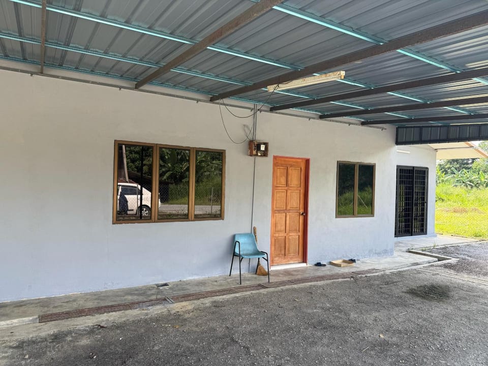 Homestay Maahad Tahfiz Kemukjizatan Al-Quran House in Perak