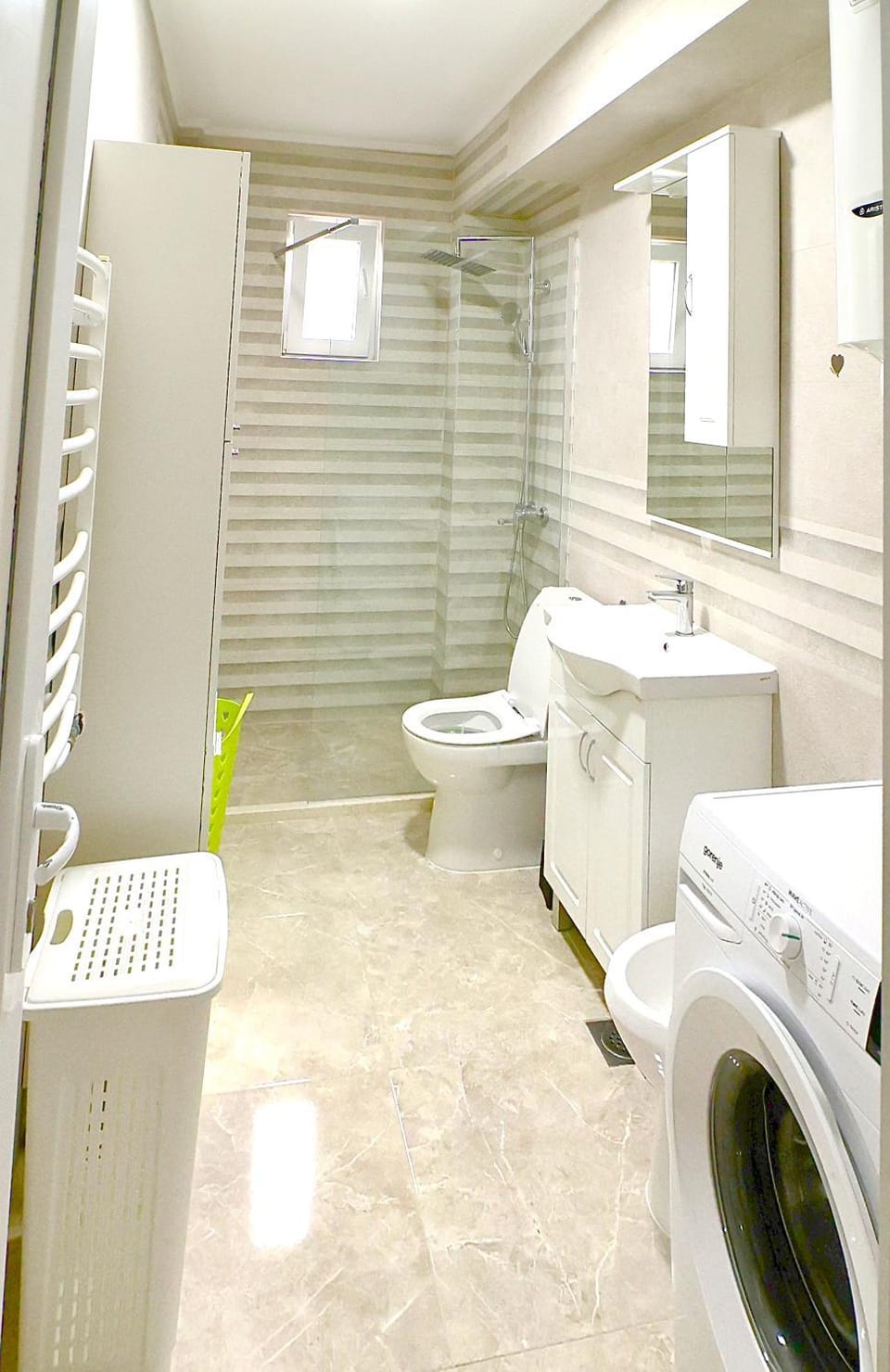 Shower, Toilet, Bathroom, bidet, towels, washing machine