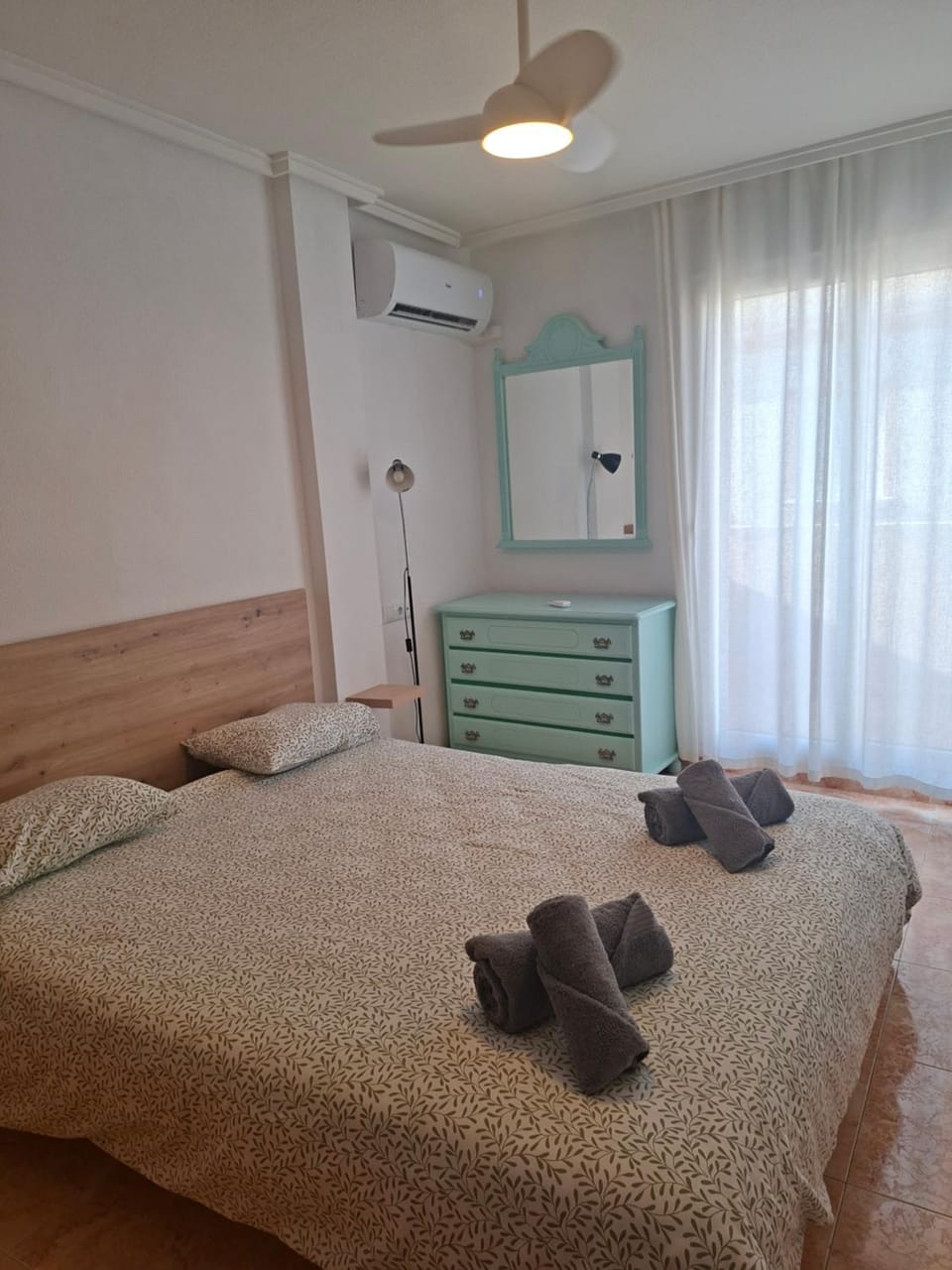 Bed, Photo of the whole room, Bedroom, towels, air conditioner