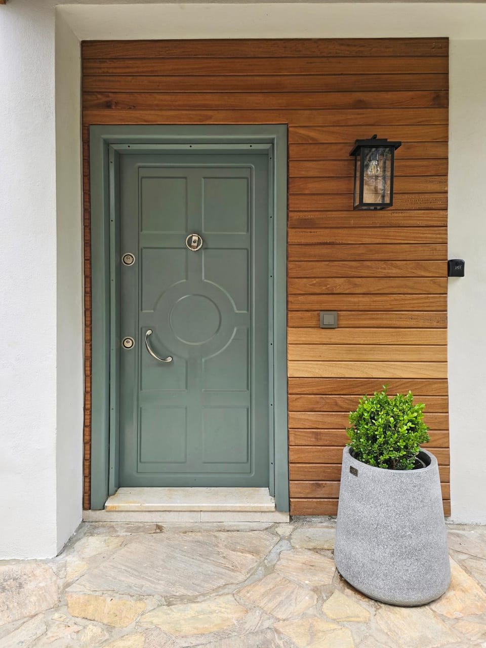 Facade/entrance