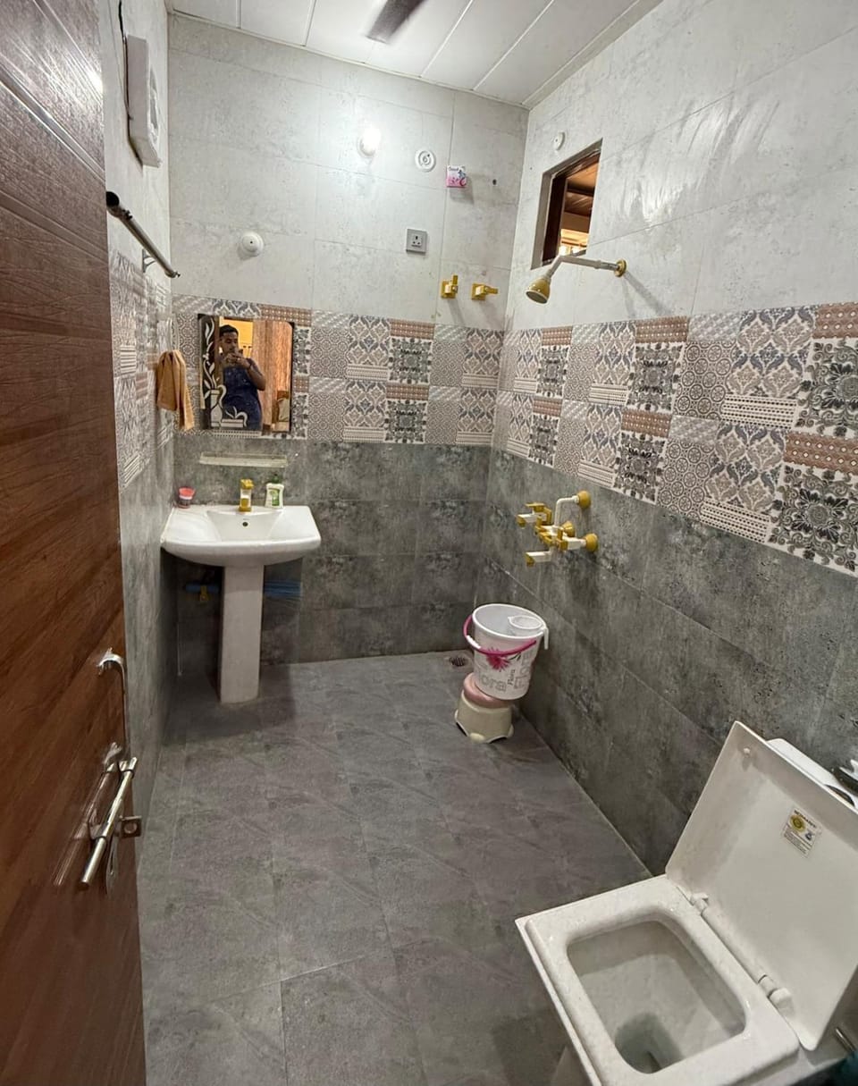 Luxury Appartment Radha Kunj Apartment in Uttar Pradesh