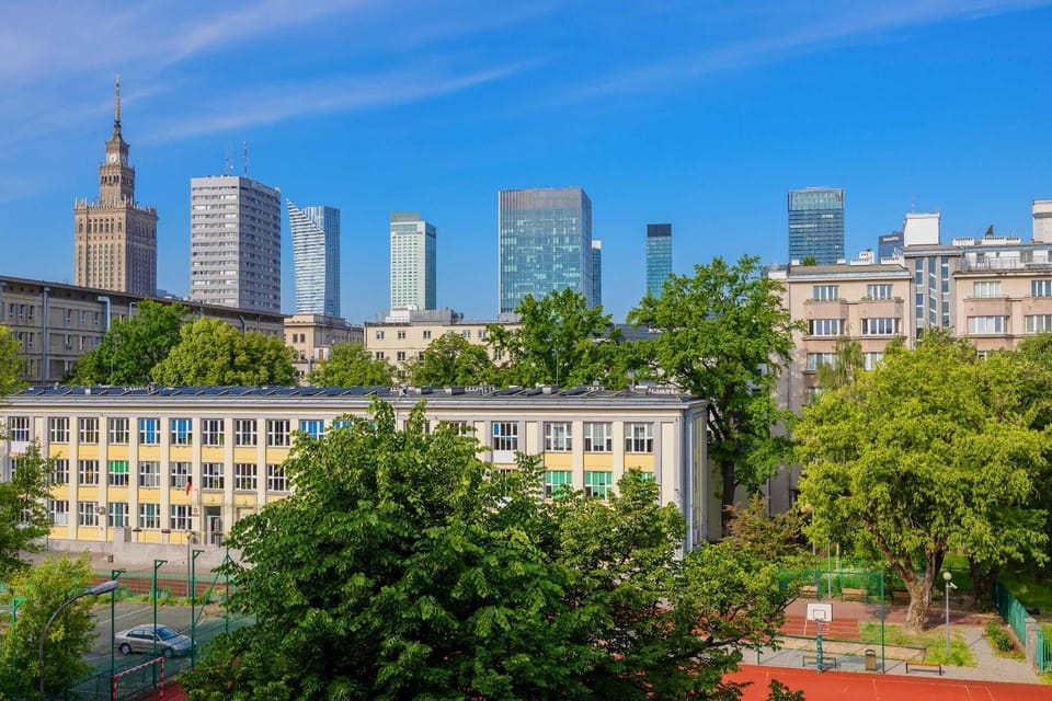 City view, Location