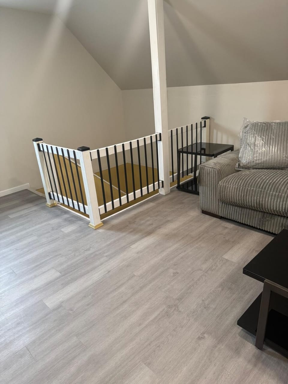 Downtown Golden Stairs Apartment in Buffalo