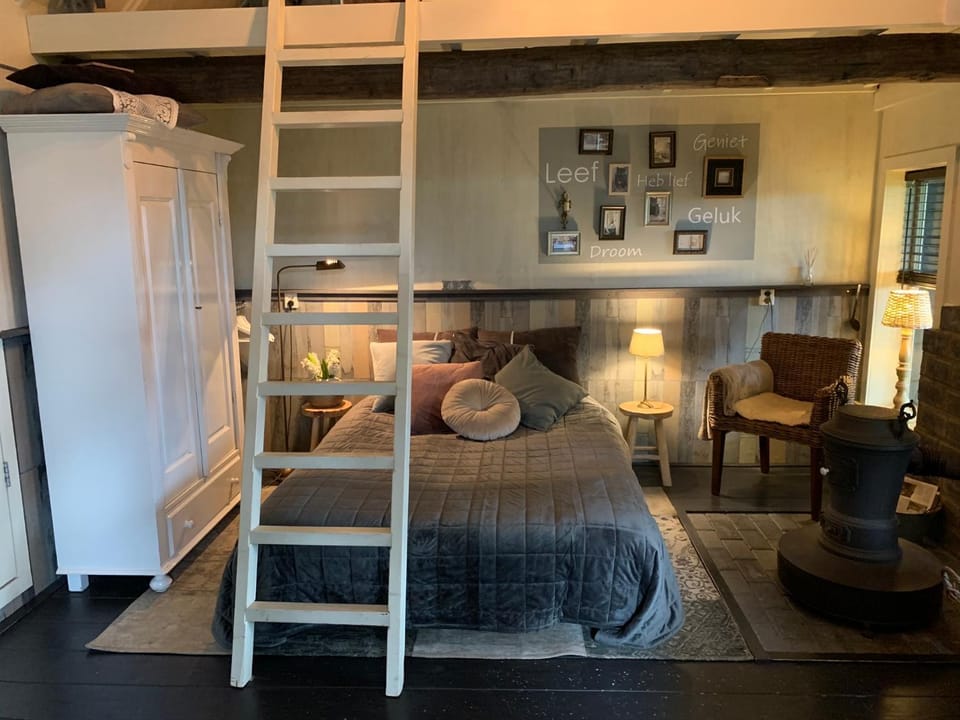 Bed, Bedroom, bunk bed