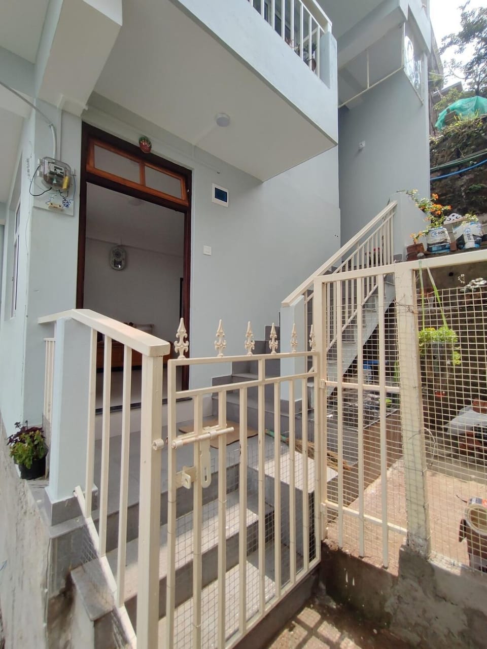 Facade/entrance