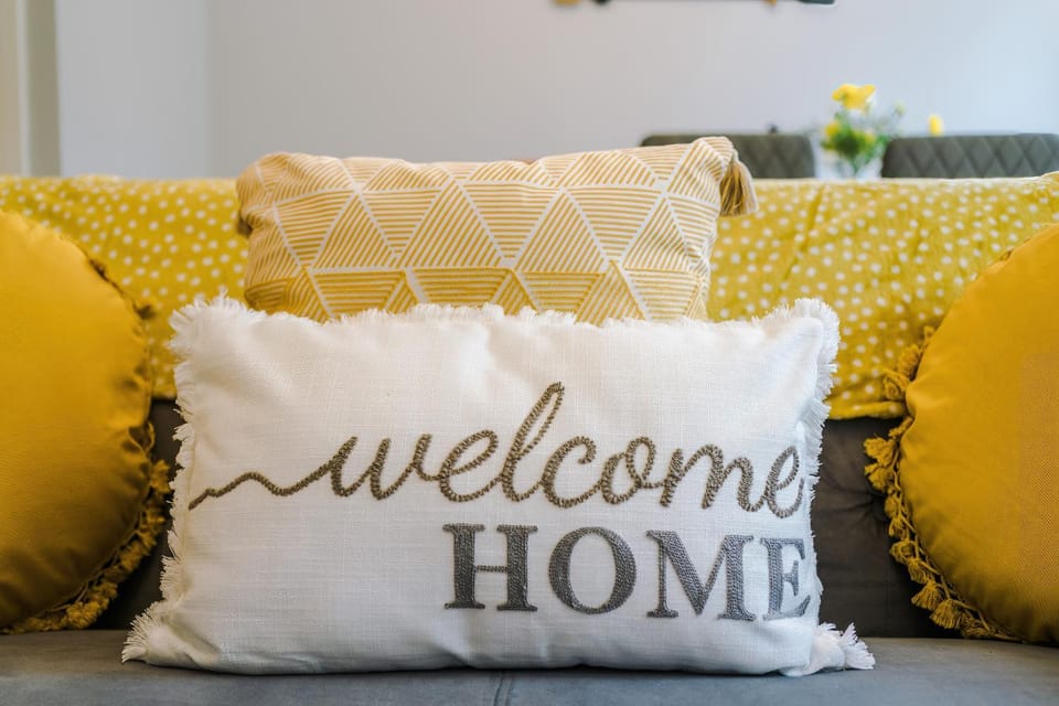 Living room, Photo of the whole room, Seating area