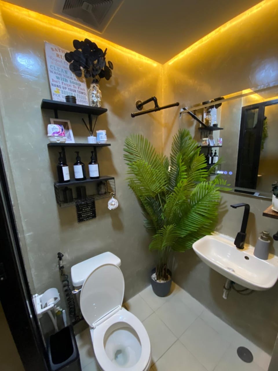 Yuristaycation Apartment hotel in Quezon City