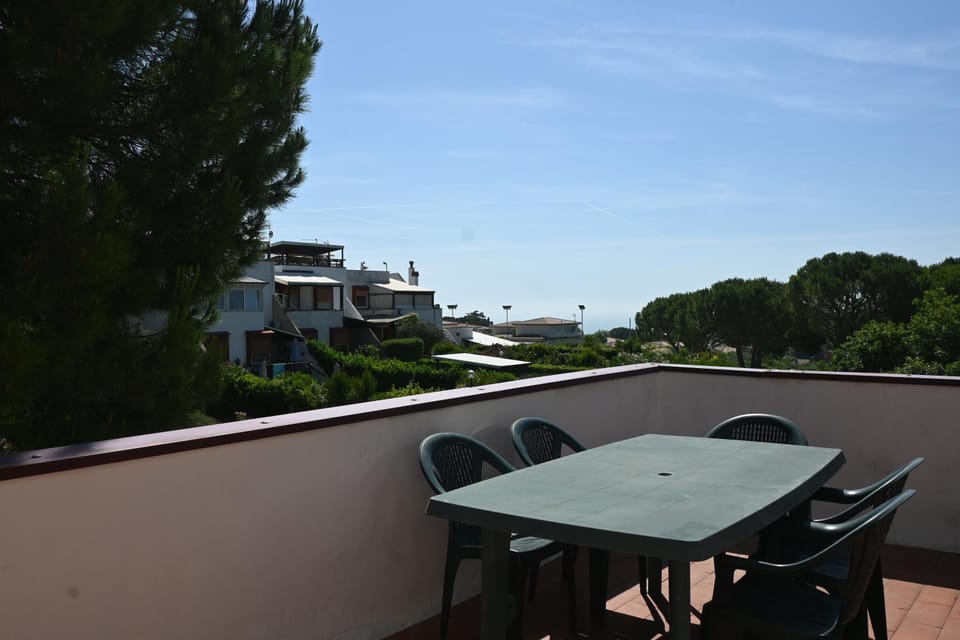 N302 - Numana, trilocale con terrazza in residence con piscina Apartment in Marche