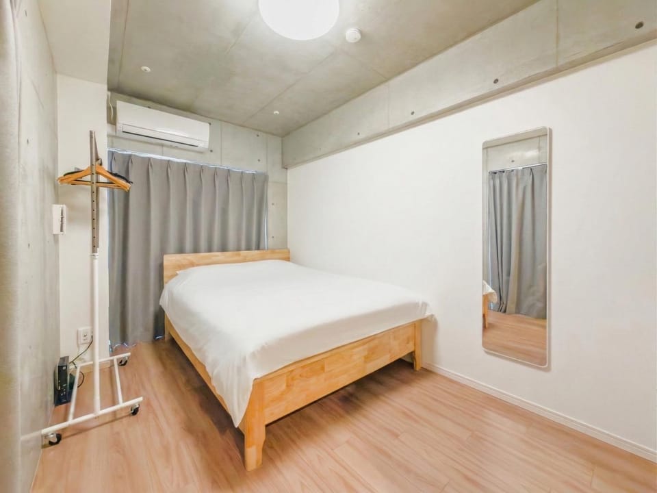 Bed, Photo of the whole room, Bedroom, air conditioner